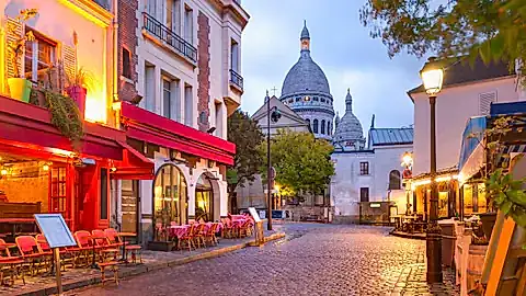 Abendlicher Montmartre
©Kavalenkava - stock.adobe.com