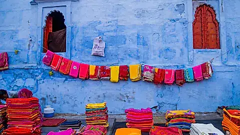 Bunte Klamotten in Jodhpur © Kandarp - stock.adobe.com