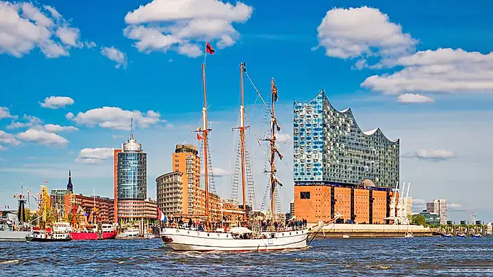 Die Elbphilharmonie
© Sina Ettmer - stock.adobe.com, GLOBALIS