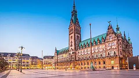 Das Rathaus in Hamburg
©powell83 - stock.adobe.com, GLOBALIS