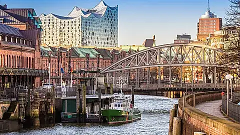 Alt und Neu
© powell83 - stock.adobe.com, GLOBALIS