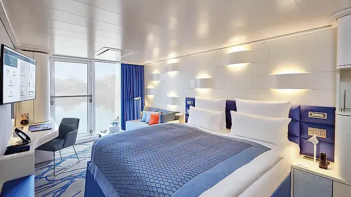 Kabine mit französischem Balkon
Bildquelle: HAPAG LLOYD CRUISES
