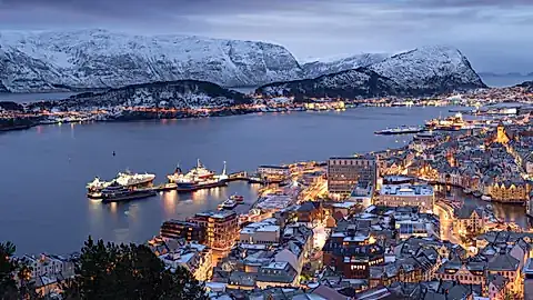 Hafen von Alesund