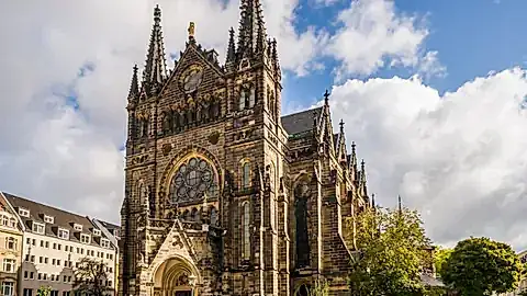 Die Peterskirche © Rhombur - stok.adobe.com