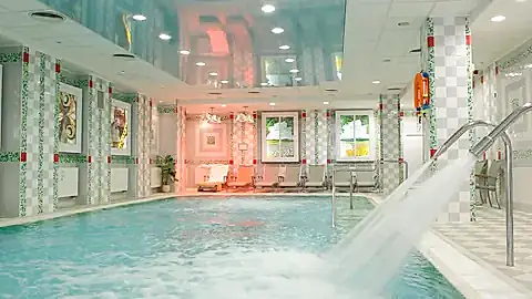 Poolbereich © Butterfly Ensana Health Spa Hotel