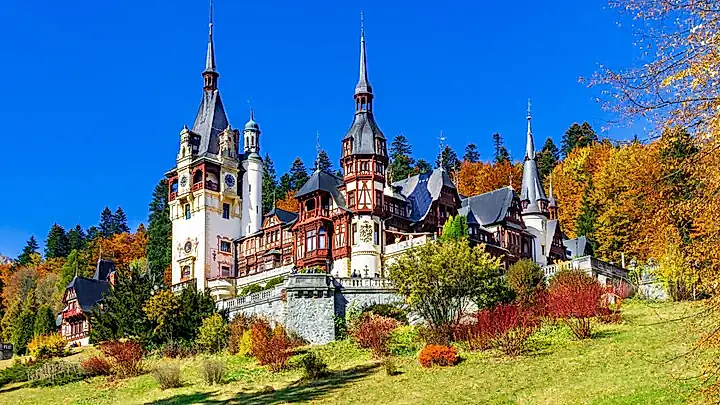 Schloss Peles
© davidionut - stock.adobe.com, GLOBALIS
