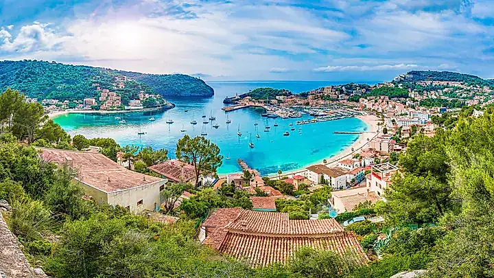 Panoramablick auf Soller © Balate Dorin - stock.adobe.com_232027515_resize