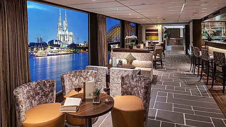 Panoramabar der AMADEUS Brilliant © lueftner-cruises